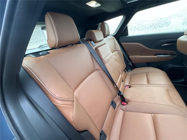 2025 Toyota Crown Signia Limited (Stk: 3035297) in Cranbrook - Image 12 of 22