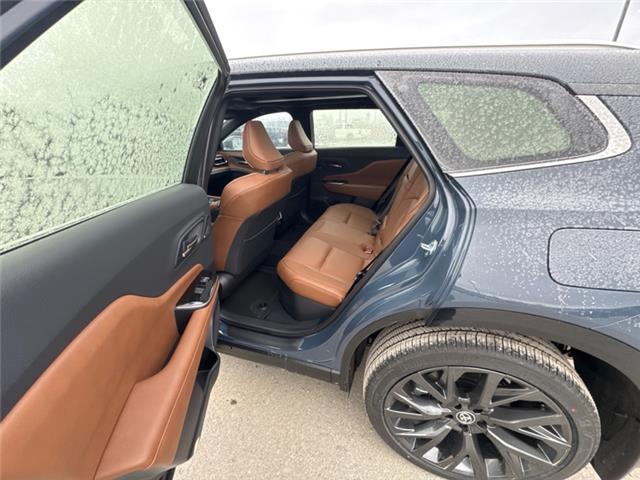 2025 Toyota Crown Signia Limited (Stk: 3035297) in Cranbrook - Image 13 of 22