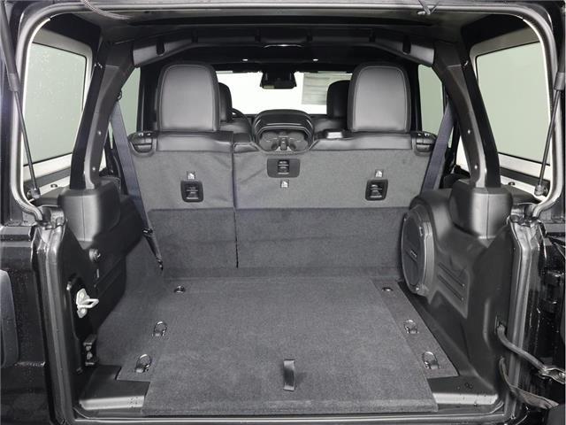 2026 Jeep Wrangler (Stk: 26J036) in Calgary - Image 8 of 19 2026 Jeep Wrangler (Stk: 26J036) in Calgary - Image 8 of 19