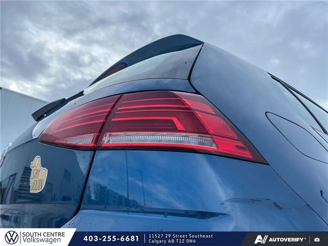 2021 Volkswagen Golf Comfortline (Stk: ST-008A) in Calgary - Image 9 of 17