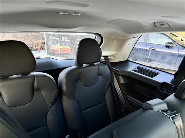 2023 Volvo XC90 B6 Plus Bright Theme (Stk: 260281A) in Calgary - Image 17 of 20