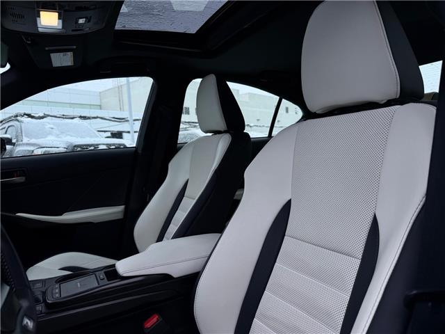 2024 Lexus IS 300 Base (Stk: 4605A) in Calgary - Image 6 of 19
