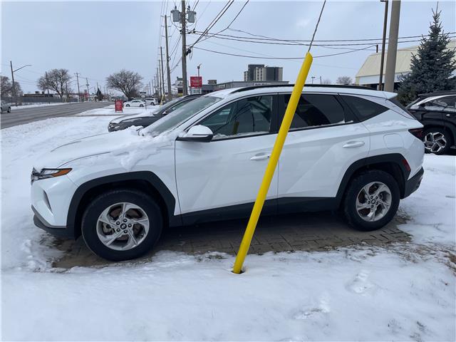 2024 Hyundai Tucson Preferred (Stk: 5B055A) in Chatham - Image 2 of 28