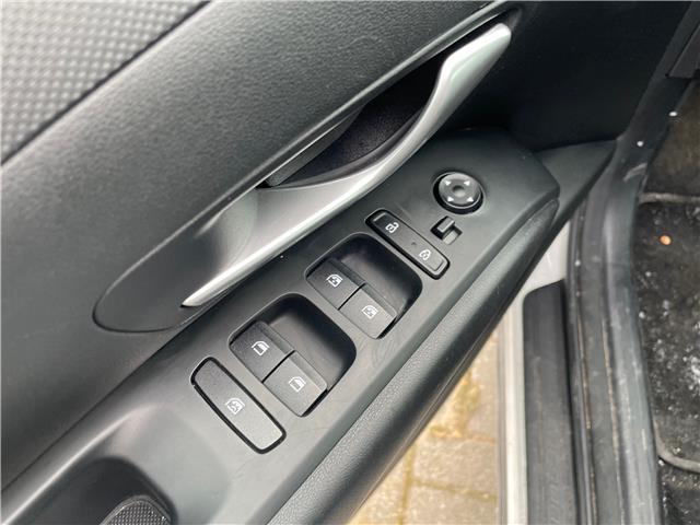 2024 Hyundai Tucson Preferred (Stk: 5B055A) in Chatham - Image 12 of 28