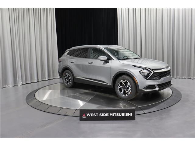2024 Kia Sportage LX (Stk: BM4881) in Edmonton - Image 1 of 17