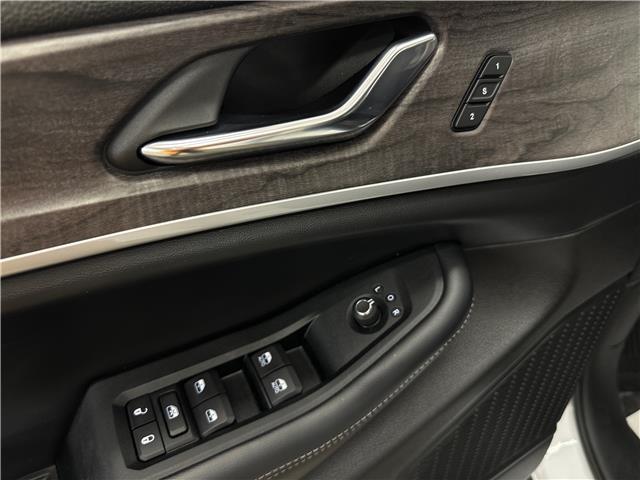 2024 Jeep Grand Cherokee L Limited (Stk: 43316J) in Belleville - Image 16 of 31