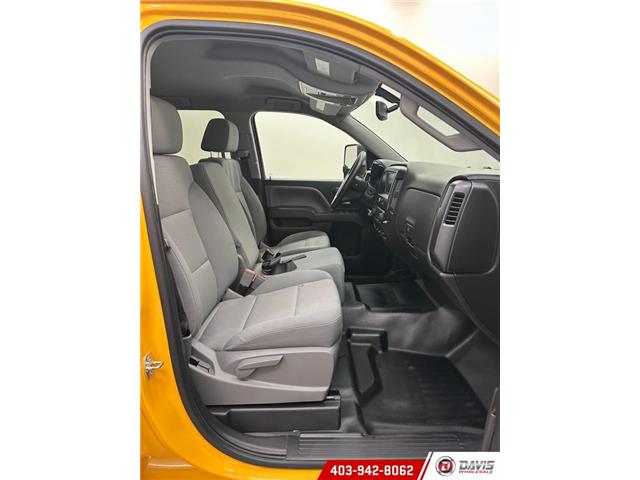 2017 Chevrolet Silverado 1500 WT (Stk: 21000) in Lethbridge - Image 11 of 19 2017 Chevrolet Silverado 1500 WT (Stk: 21000) in Lethbridge - Image 11 of 19