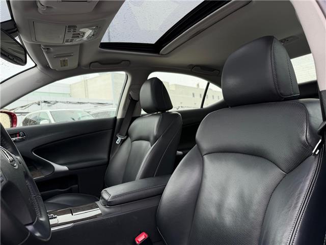2013 Lexus IS 350 Base (Stk: 4606A) in Calgary - Image 6 of 18