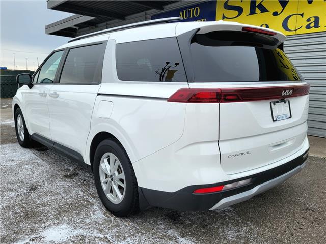 2023 Kia Carnival LX+ 8 PASS |LANE ASSIST |HEATED SEATS |POWER DOORS (Stk: Z3564) in St. Catharines - Image 4 of 32