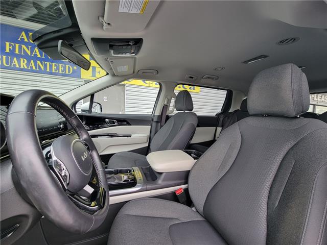 2023 Kia Carnival LX+ 8 PASS |LANE ASSIST |HEATED SEATS |POWER DOORS (Stk: Z3564) in St. Catharines - Image 7 of 32