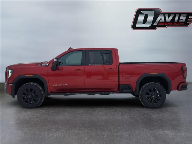 2026 GMC Sierra 3500HD AT4 (Stk: 351492) in Medicine Hat - Image 2 of 15