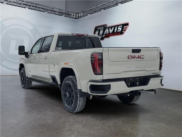 2026 GMC Sierra 2500HD AT4 (Stk: 351376) in Medicine Hat - Image 3 of 15