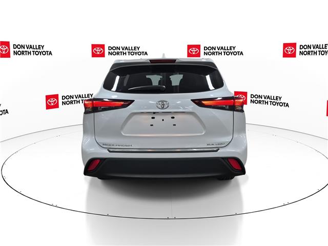 2024 Toyota Highlander XLE (Stk: 10119297A) in Markham - Image 7 of 36