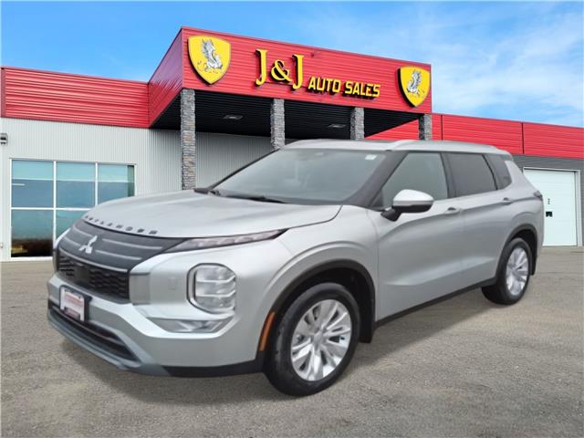 2026 Mitsubishi Outlander SE (Stk: WM26005) in Brandon - Image 1 of 18