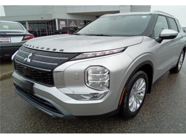 2026 Mitsubishi Outlander SE (Stk: WM26005) in Brandon - Image 2 of 18
