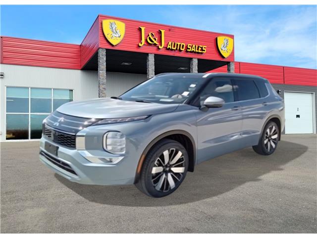2026 Mitsubishi Outlander  (Stk: WM26008) in Brandon - Image 1 of 19