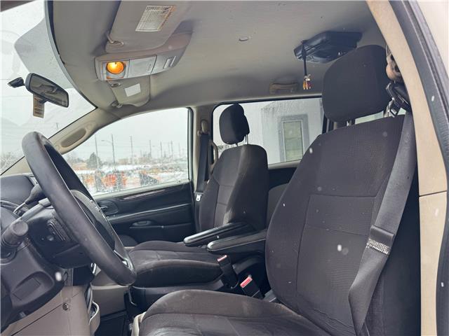 2011 Dodge Grand Caravan SE/SXT (Stk: 28274T) in Newmarket - Image 7 of 10