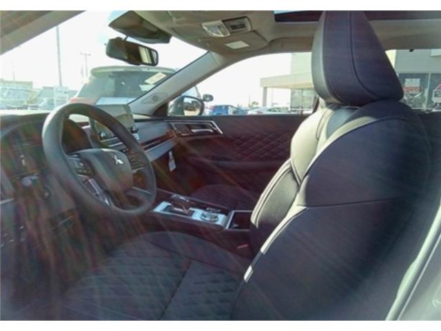 2025 Mitsubishi Outlander PHEV  (Stk: WM26015) in Brandon - Image 10 of 19