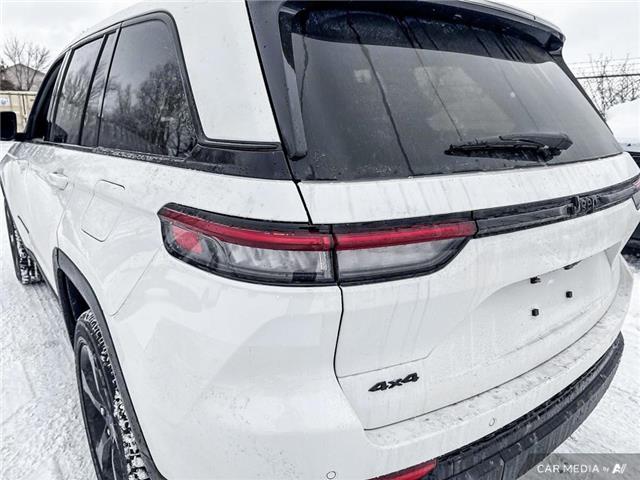 2025 Jeep Grand Cherokee Laredo (Stk: 164914) in London - Image 9 of 16