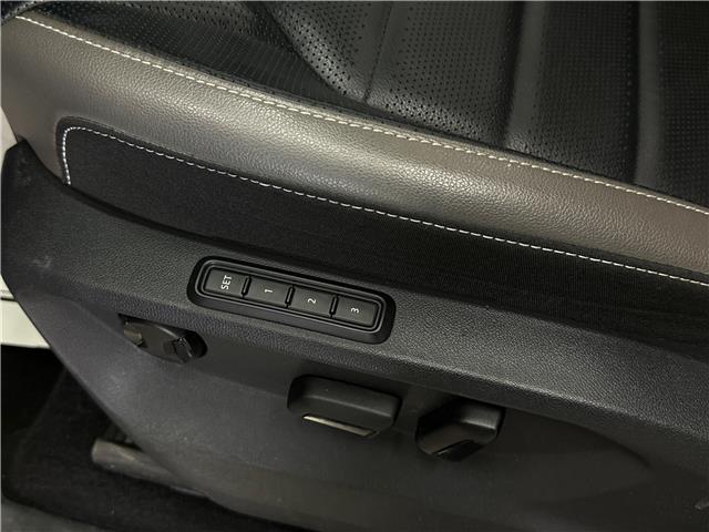 2023 Volkswagen Atlas 3.6 FSI Highline (Stk: 43336J) in Belleville - Image 16 of 28