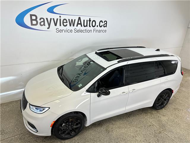 2024 Chrysler Pacifica Touring-L (Stk: 43358J) in Belleville - Image 1 of 28