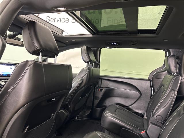 2024 Chrysler Pacifica Touring-L (Stk: 43358J) in Belleville - Image 9 of 28