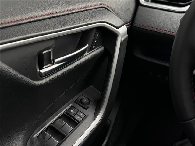 2025 Toyota RAV4 Plug-In Hybrid XSE (Stk: 260279A) in Calgary - Image 11 of 19