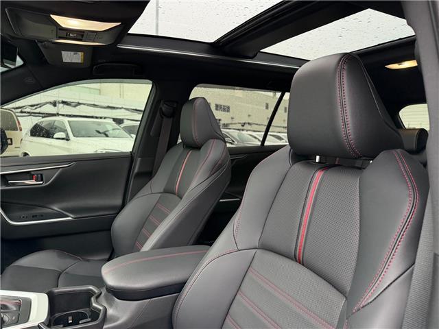 2025 Toyota RAV4 Plug-In Hybrid XSE (Stk: 260279A) in Calgary - Image 6 of 19