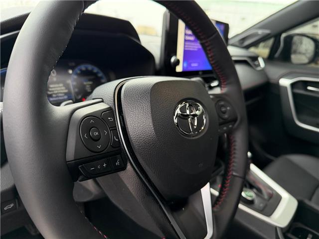 2025 Toyota RAV4 Plug-In Hybrid XSE (Stk: 260279A) in Calgary - Image 12 of 19