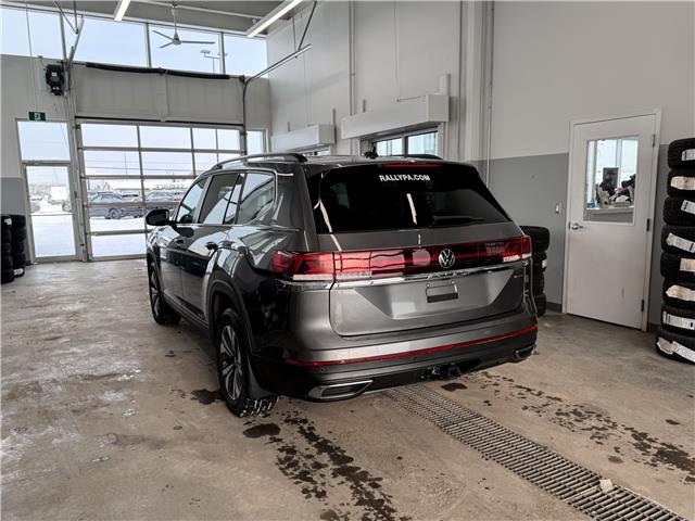 2024 Volkswagen Atlas 2.0 TSI Comfortline (Stk: 25174A) in Prince Albert - Image 12 of 13