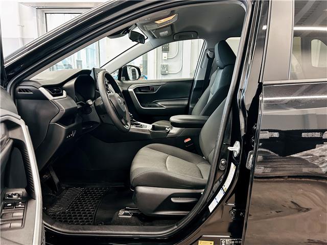 2021 Toyota RAV4 LE (Stk: V3346) in Prince Albert - Image 2 of 12