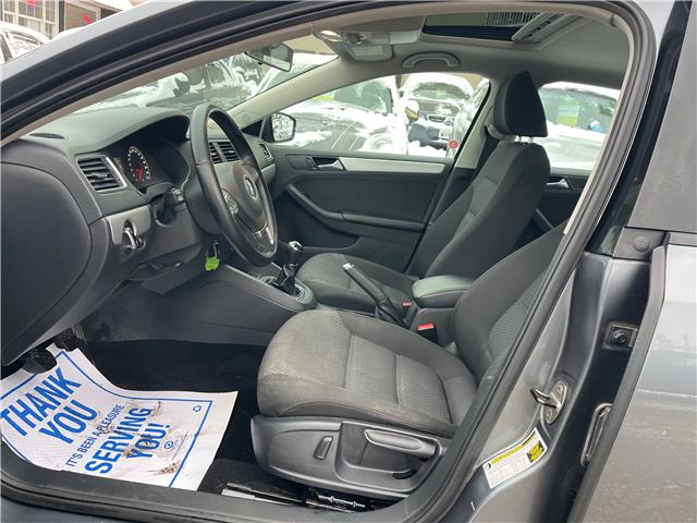2013 Volkswagen Jetta 2.0L Comfortline (Stk: V316255) in Scarborough - Image 9 of 17
