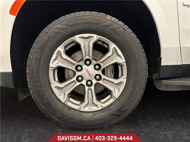 2021 GMC Yukon SLE (Stk: 302286) in Lethbridge - Image 14 of 15