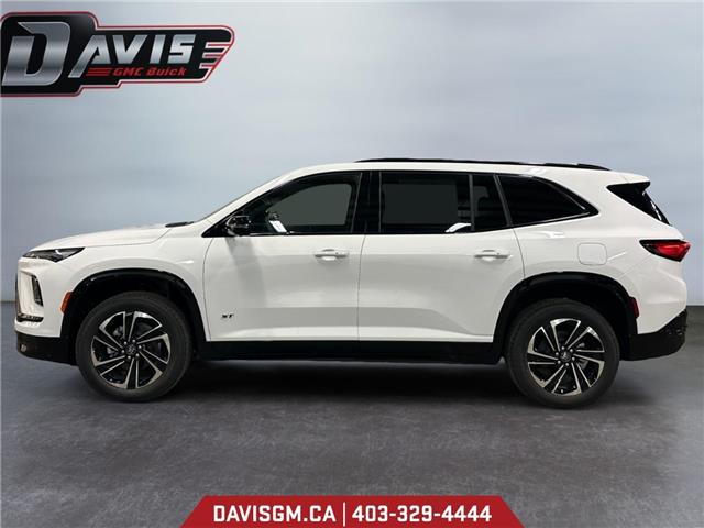 2026 Buick Enclave Sport Touring (Stk: 301528) in Lethbridge - Image 2 of 15