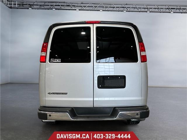 2021 Chevrolet Express 3500 LT (Stk: 302231) in Lethbridge - Image 4 of 15 2021 Chevrolet Express 3500 LT (Stk: 302231) in Lethbridge - Image 4 of 15