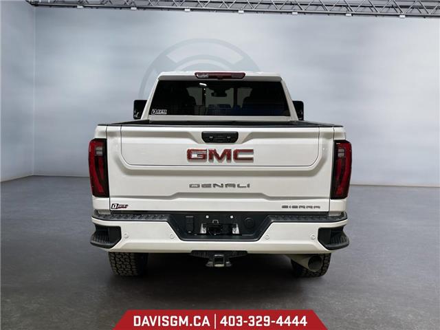 2024 GMC Sierra 2500HD Denali (Stk: 302279) in Lethbridge - Image 4 of 15