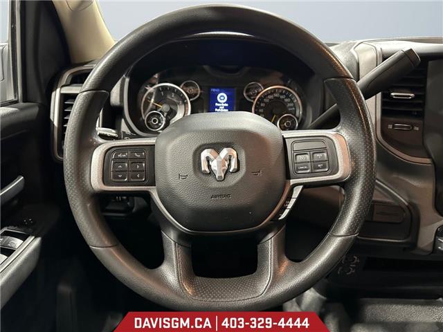 2020 RAM 3500 Tradesman (Stk: 302334) in Lethbridge - Image 12 of 15