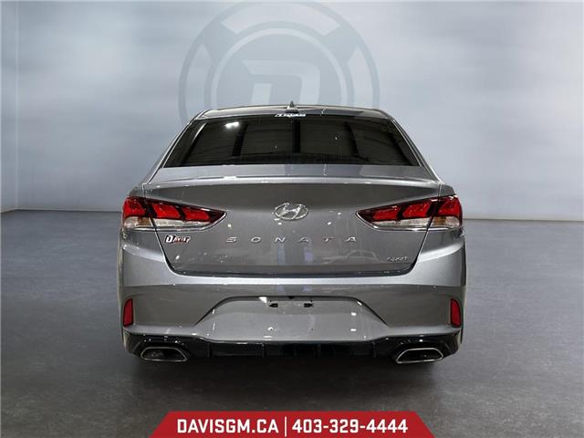 2018 Hyundai Sonata 2.4 Sport (Stk: 302052) in Lethbridge - Image 4 of 15