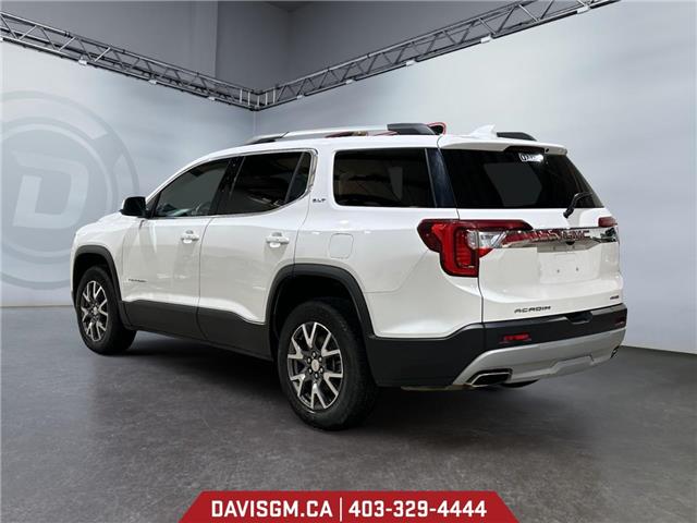 2023 GMC Acadia SLT (Stk: 302422) in Lethbridge - Image 3 of 15