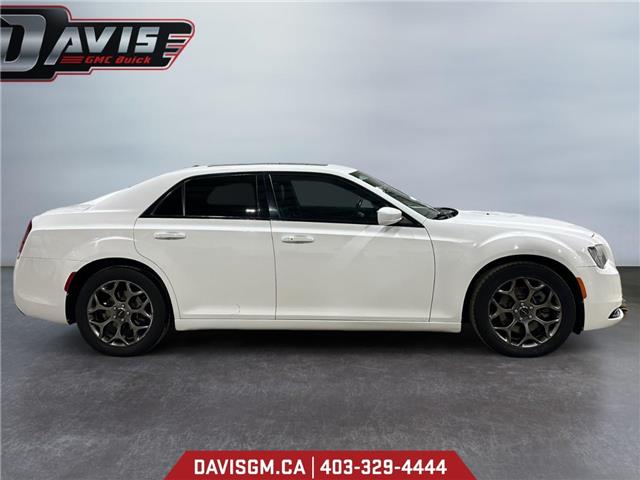 2016 Chrysler 300 S (Stk: 302340) in Lethbridge - Image 6 of 15