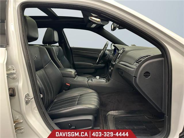 2016 Chrysler 300 S (Stk: 302340) in Lethbridge - Image 15 of 15