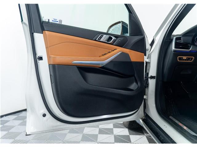 2022 BMW X5 xDrive40i (Stk: TU0235) in Calgary - Image 11 of 25