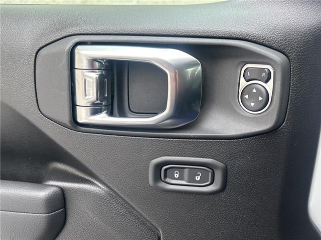2026 Jeep Wrangler Sport (Stk: 26-0038) in Toronto - Image 6 of 20