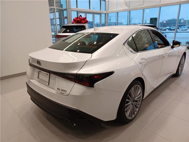 2025 Lexus IS 300 Base (Stk: 258031) in Regina - Image 8 of 21
