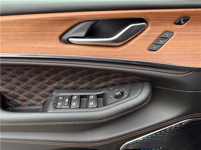 2025 Jeep Grand Cherokee Summit (Stk: 25586) in London - Image 22 of 28