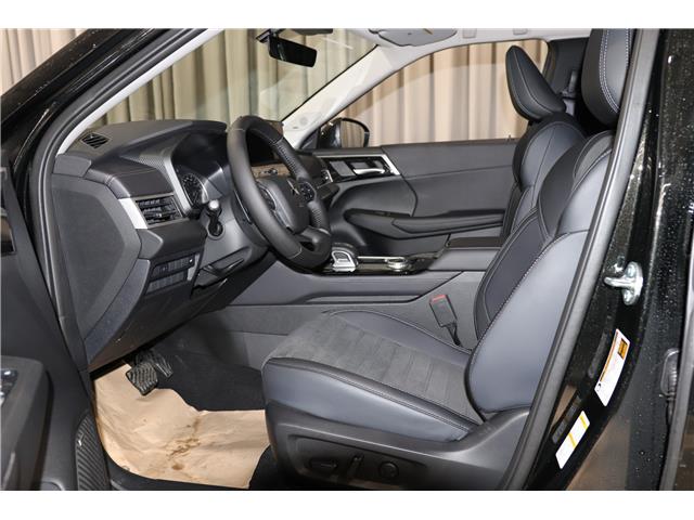 2026 Mitsubishi Outlander LE (Stk: T26230) in Edmonton - Image 12 of 32 2026 Mitsubishi Outlander LE (Stk: T26230) in Edmonton - Image 12 of 32