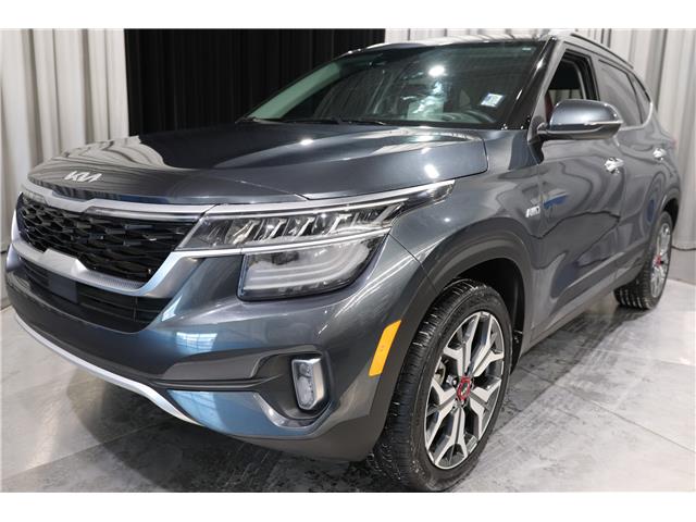 2023 Kia Seltos SX Turbo w/Burgundy Interior (Stk: 25616A) in Edmonton - Image 6 of 28