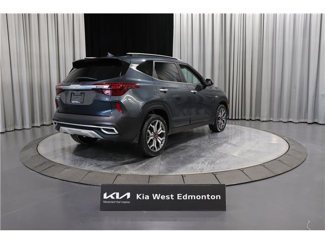 2023 Kia Seltos SX Turbo w/Burgundy Interior (Stk: 25616A) in Edmonton - Image 5 of 28
