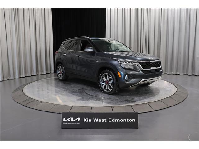 2023 Kia Seltos SX Turbo w/Burgundy Interior (Stk: 25616A) in Edmonton - Image 1 of 28