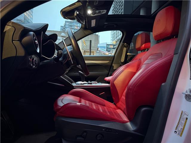 2023 Alfa Romeo Stelvio ti (Stk: 429U) in Toronto - Image 21 of 30
